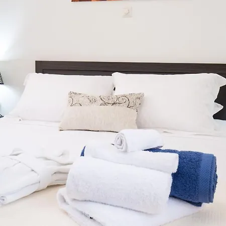 City Center Apartment *